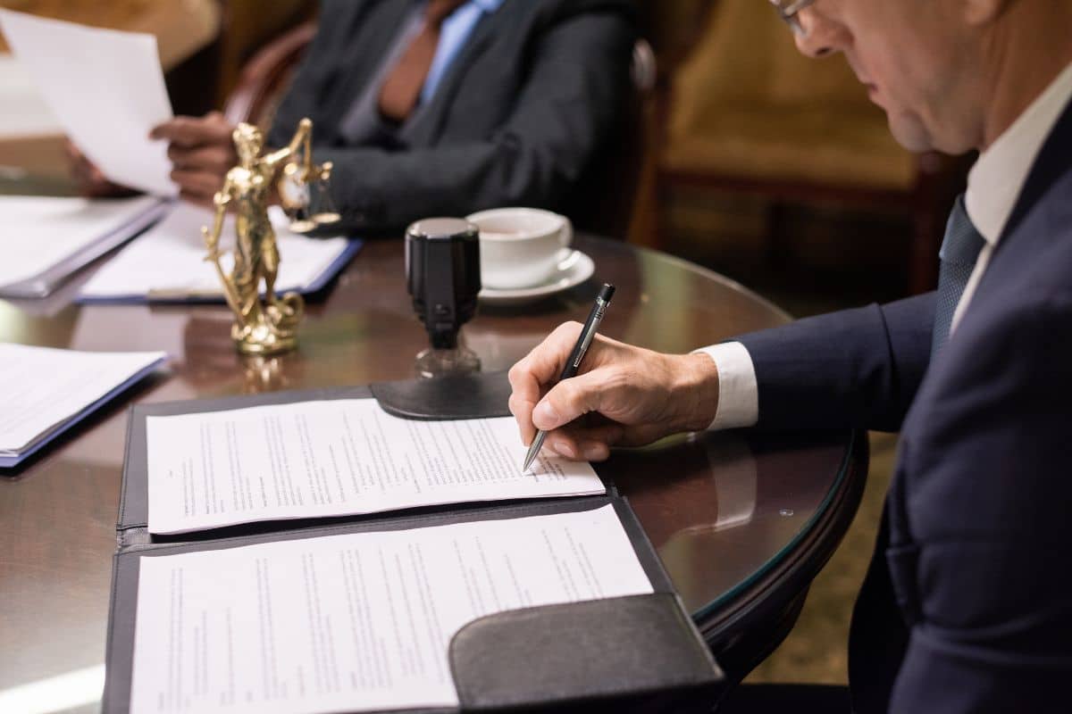Nuisances de voisinage : Ce que dit le Code civil