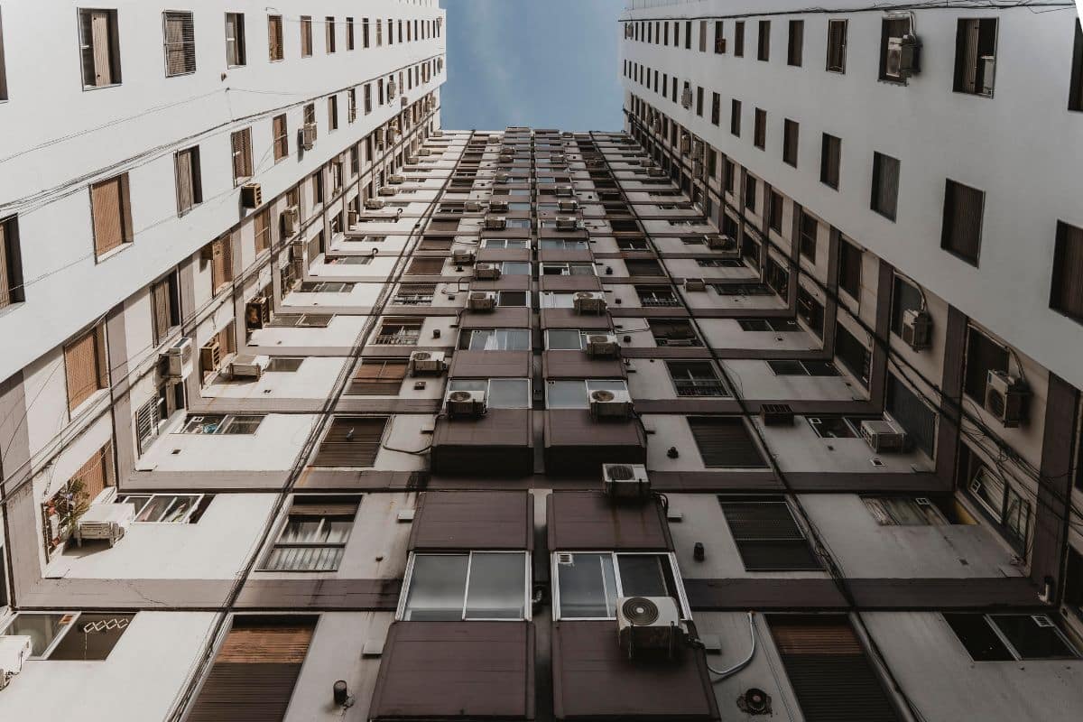 À partir de 2025, les copropriétés devront obligatoirement adopter le DPE collectif