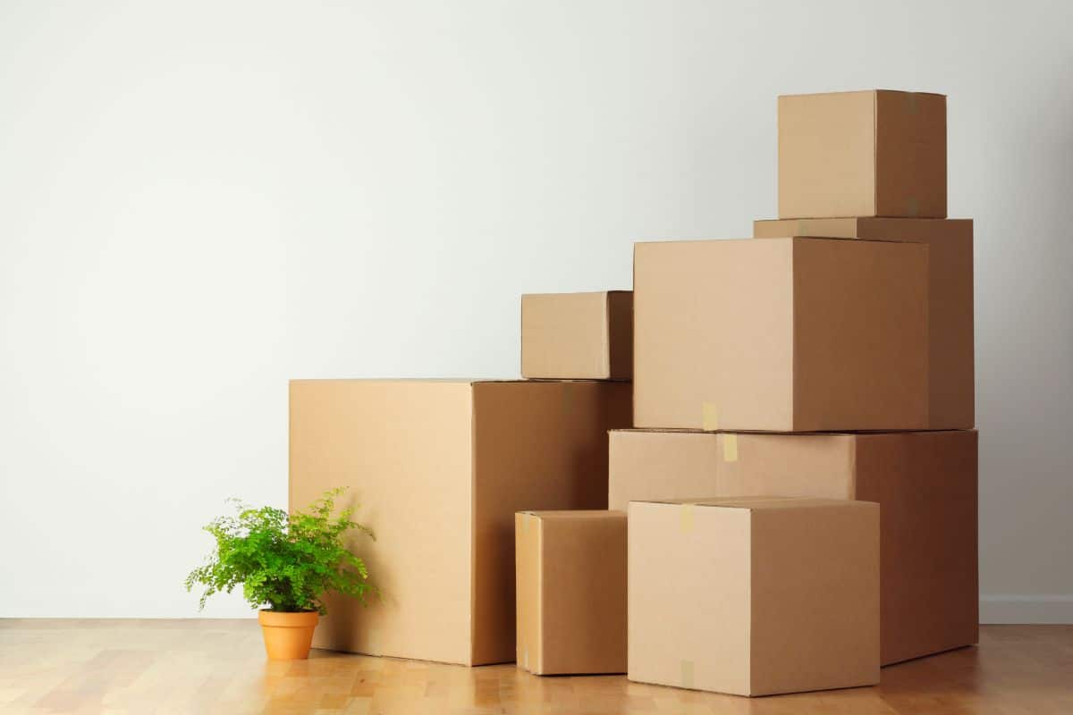 Que faire si le vendeur abandonne ses meubles après la vente de son bien ?