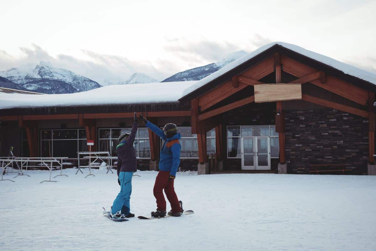 Stratégies pour optimiser la gestion de votre bien en location saisonnière dans une station de sports d’hiver