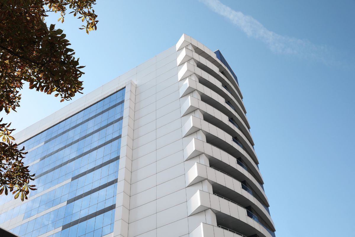 Stéphane Plaza Immobilier : une continuité contestée malgré une condamnation, des franchisés expriment leur déception