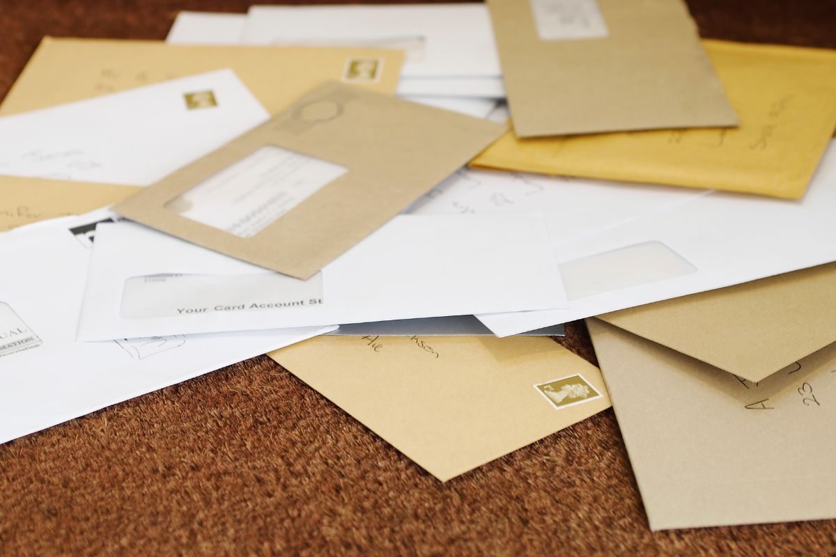 Locataire inattentif : que faire si le courrier recommandé de congé reste ignoré ?