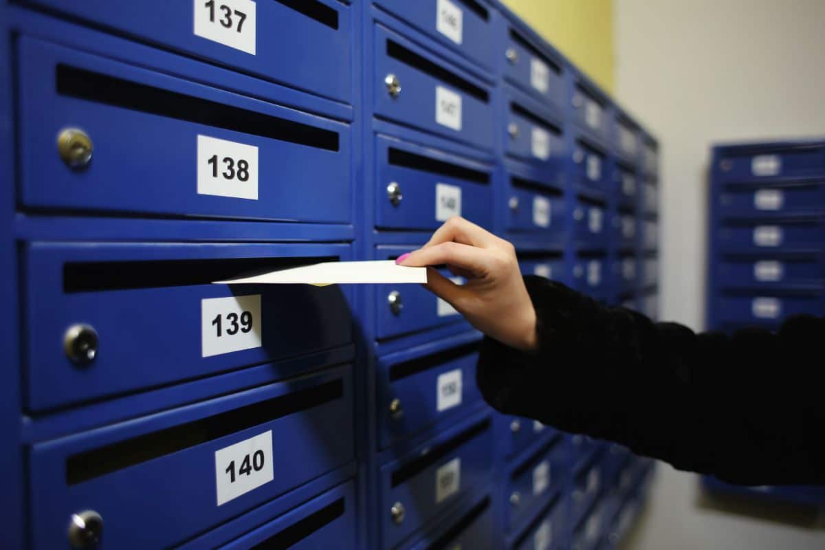 Que faire si votre locataire abandonne les clés dans votre boîte aux lettres en quittant les lieux ?