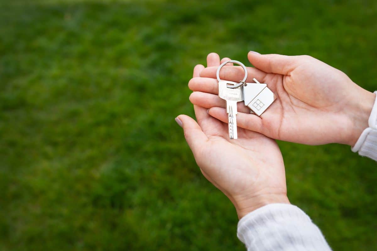 Vente d&rsquo;un bien immobilier loué après occupation : quelles implications fiscales sur la plus-value ?