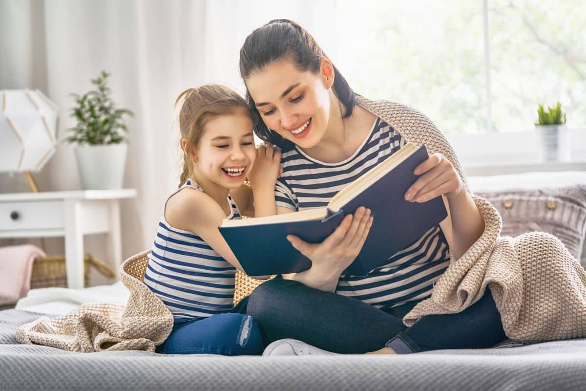 Une assistante maternelle peut-elle légalement exercer à domicile ?